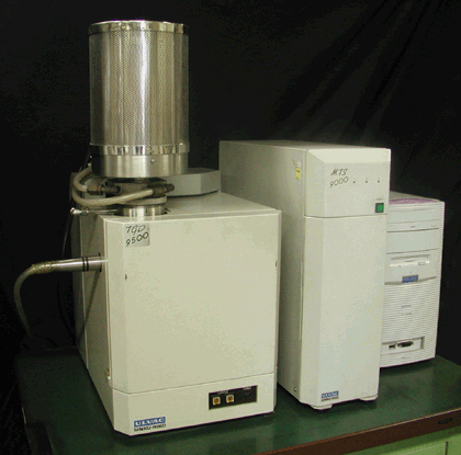 アルバック理工製示差熱重量分析装置 TGD-9500